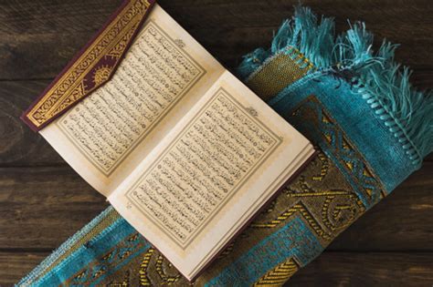 Baca surat at tin lengkap bacaan arab, latin & terjemah indonesia. Kandungan Surat At Tin Ayat 1-8 Mengendalikan Hawa Nafsu ...