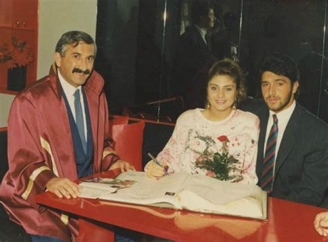 Yapımcılığında polat yağcı'nın ve yürütücü yapımcılığında ise hülya sepken'in bulunacağı. Hakan Ural eski eşi Sibel Can'a övgü yağdırdı - Magazin ...