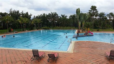 With a stay at bukit beruntung business hotel in serendah (hulu selangor), you'll be 20.5 mi (32.9 km) from batu caves and 24.5 mi (39.4 km) from kidzania. Tested and approved: Swimming Pool at Bukit Beruntung Golf ...