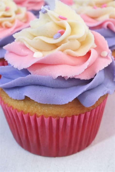 21 Spring Cupcake Recipes Thatll Make Any Moment Sweeter Swirl
