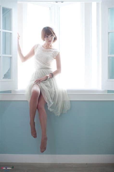 Lee Eun Hye In White Lace Dress Korean Models Photos Gallery