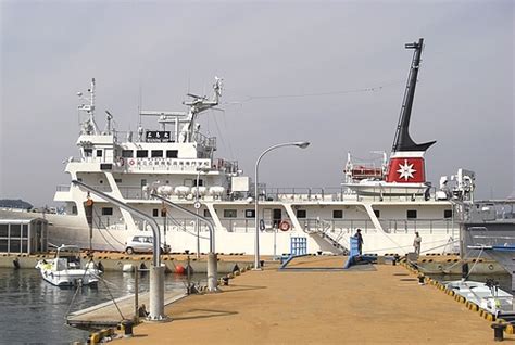 大崎上島で見た、広島商船高専 専用桟橋と学生の練習船「広島丸」