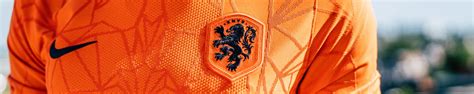 De nederlands elftal trainingspak van 2020 compleet trainingspak goedkoopste van heel nederland! Nederlands Elftal Trainingspakken Online Kopen ...