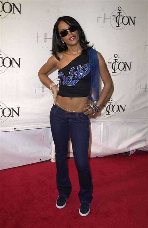 Aaliyahs Style Evolution See Her Most Timeless And Influential Looks Teen Vogue