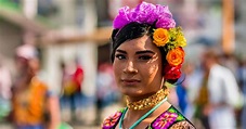 Los Muxes: conoce al tercer género que vive en Oaxaca | Glamour