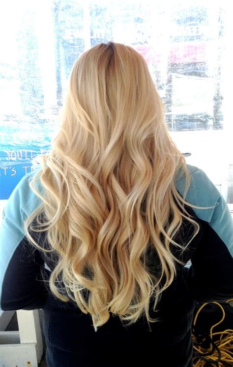 Wavy Hair Back View Curl In Opposite Directions Warm Blonde Hair
