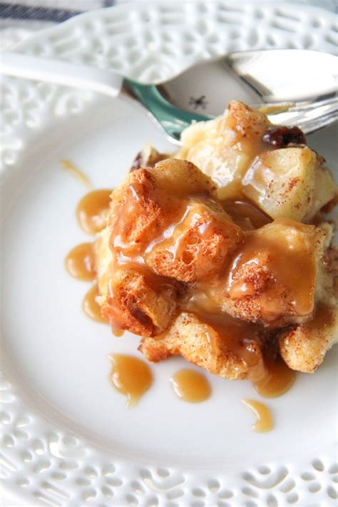 Apple Bread Pudding With Caramel Sauce