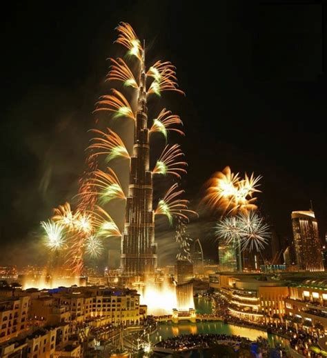 Burj Khalifa Fireworks 2024 Celebrates On New Years Eve 2024