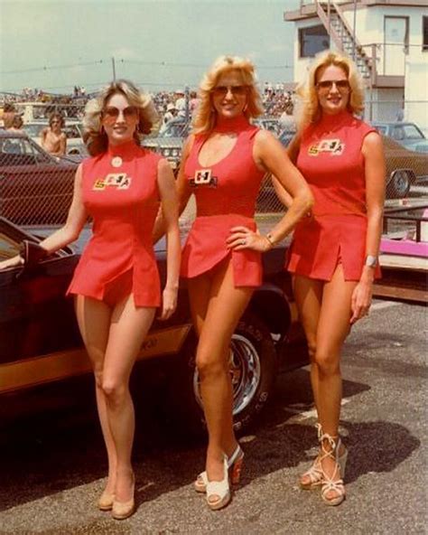 Linda Vaughn And Friends At The Races Linda Vaughn Racing Girl Car