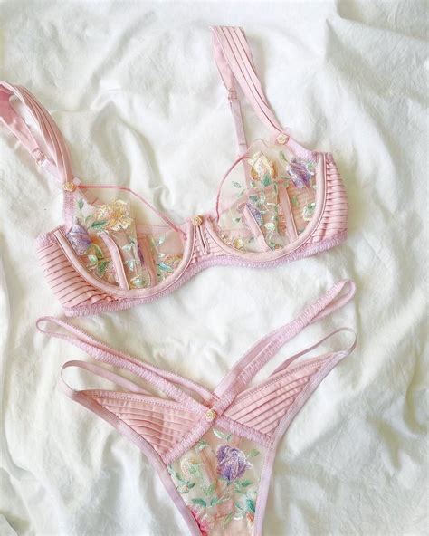 Cute Bras Lingerie Outfits Pretty Lingerie Lingerie Sleepwear Lingerie Set Women Lingerie