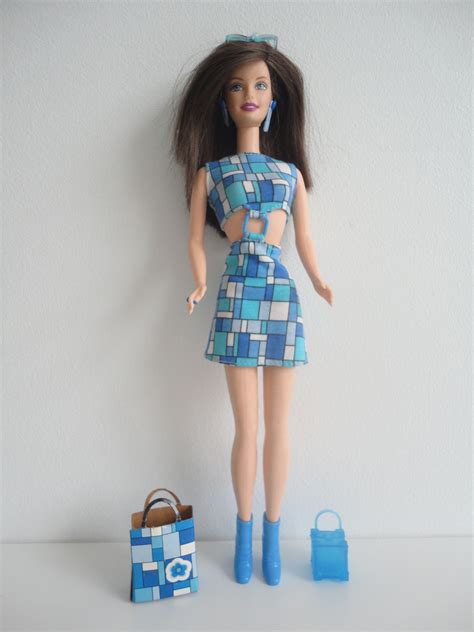 Barbie Hip 2 Be Square Teresa Bd2000 28315 Barbie 2000 Mattel Barbie
