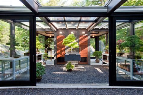 Glass House In The Garden Moderno Rimessa Boston Di Flavin