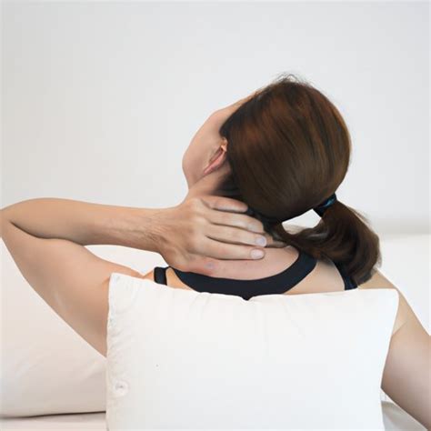 Relieving Neck Pain From Sleeping Wrong Use A Special Pillow Stretching And Compresses The