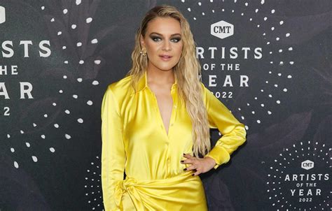 Kelsea Ballerini Wears Yellow Dress At Cmt Artists Of The Year Event