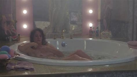 Nancy Travis Nude Married To The Mob 1988 Porn Videos