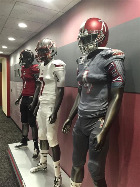 Troy Trojan Football Players Weigh In On New Uniforms Troy Story