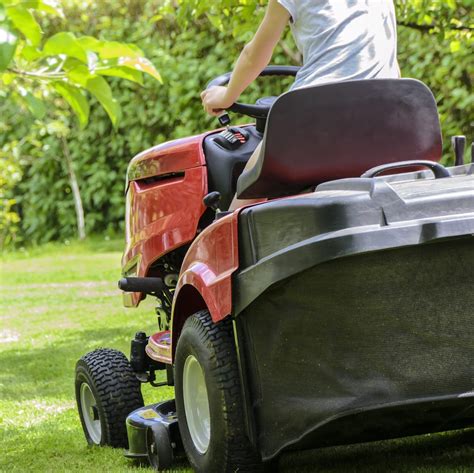 If you want a lawn treatment that delivers noticeable results in a very short time, greenkeeper's secret from envii should be high on your list of possibilities. Pros, Cons of DIY Lawn Care in Texas - TLM