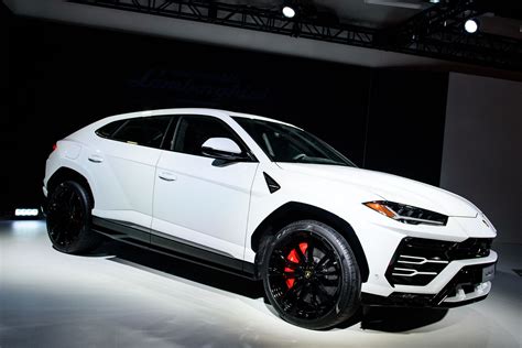 Lamborghinis Urus Suv Will Also Be Its First Hybrid Dream Cars Jeep