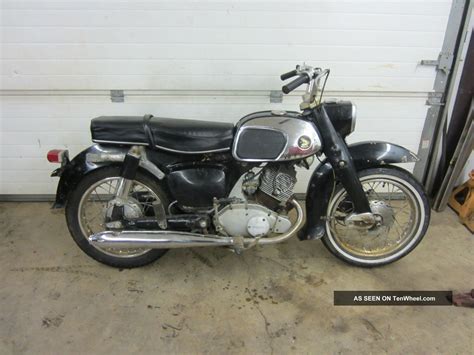 Do believe this to be all original, including the paint. 1965 Honda Baby Dream Ca95 Benly 150cc