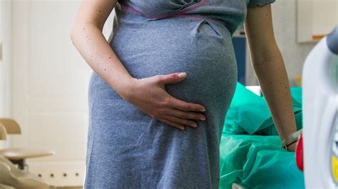 Zatrucie ciążowe przyczyny objawy jak szybko postępuje mamazone pl