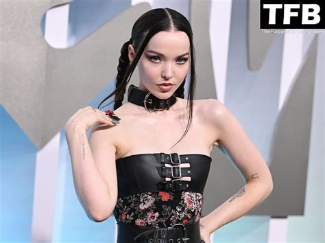 Dove Cameron Flaunts Her Sexy Tits At The MTV VMAs In Newark Photos OnlyFans Leaked