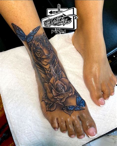 Pin By 𝑩𝑨𝑫𝑫𝑰𝑬𝑽𝑰𝑳𝑳𝑬🧚🏽 On Tatted Up In 2020 Cute Foot Tattoos Stylist