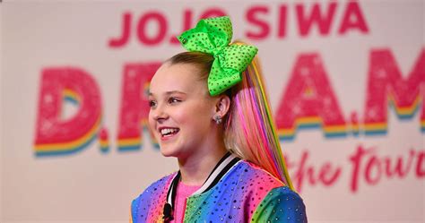 Jojo Siwa Reminds Her Haters That She Loves Herself Thethings