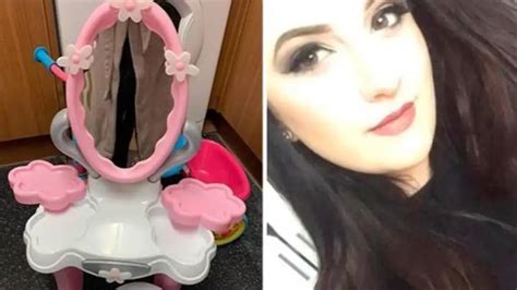 Mum Left Mortified By Filthy Mirror Reflection Fail In Facebook Post