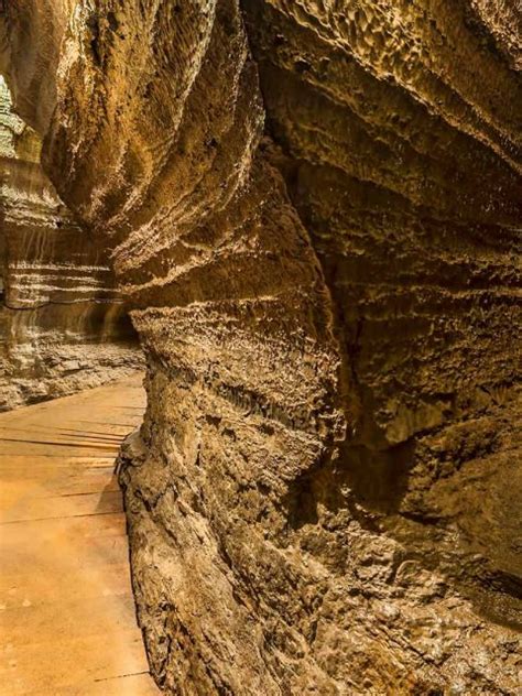 Bonnechere Caves Bing Wallpaper Download