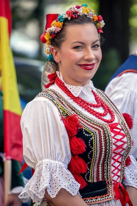 Polish Women Dancer In Traditional Costume Editorial Image Image Of Culture Folklore 122375905