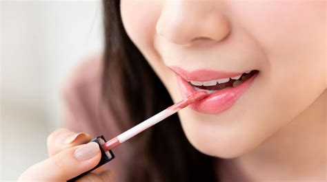 How to make lip tint | diy lip tint philippines mura at tipid na diy liptint ph lip and cheek stain tutorial 8 pesos lang. DIY Lip Stain | Organic and Chemical Free | Makeup Tutorials