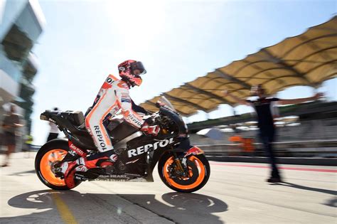 Motogp Marquez Silences Injury Doubts By Topping Sepang Test