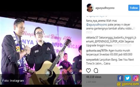 Stream tracks and playlists from agus putra wadi on your desktop or mobile device. Gantengnya Agus Yudhoyono Pakai Jersey dan Slayer Arema ...