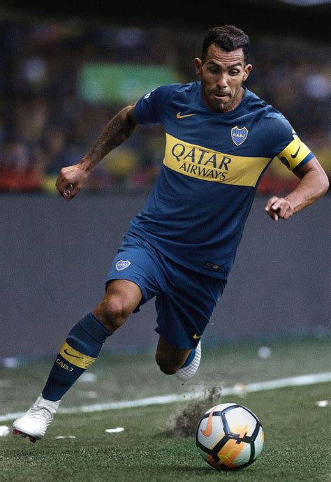 Carlos Tevez Of Boca Juniors In 2018 Football Cards Football Soccer