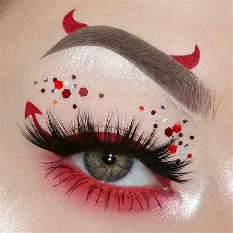30 Best Halloween Eye Makeup Ideas Halloween Eye Makeup Halloween Makeup Inspiration Cute