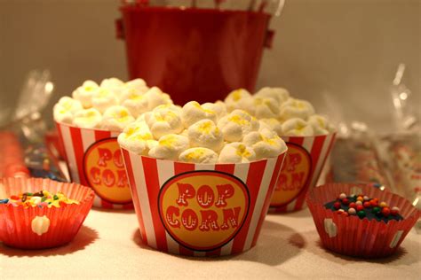 Popcorn Cupcakes Made By Queen Of Pops Popcorn Cupcakes Food Cupcakes
