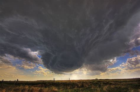 Storm Structure | Storm Chaser & Photographer Zach Roberts | Storm pictures, Storm photography 