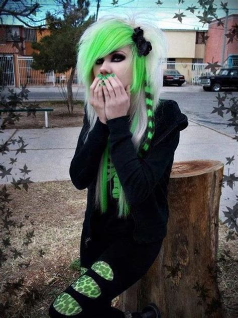 40 Süße Emo Frisuren Für Teens Jungen Und Mädchen Emo Frisuren Szenehaar Frisuren