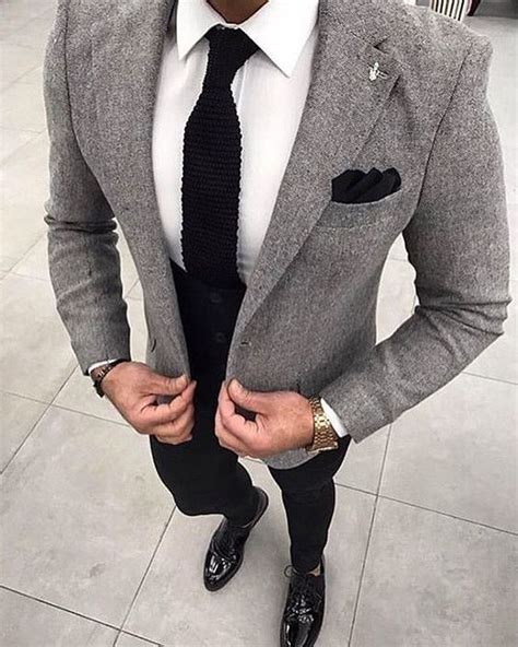 Pair A Grey Wool Coat With Black Pants If Youre Going For A Neat