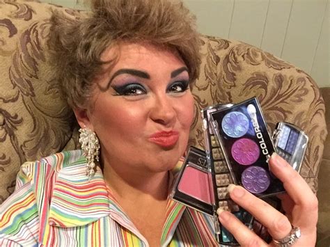 Kiki Has A Terrific Makeup Tip For The Newyear Savesmoney Cheap Makeup Tips Makeup Tips