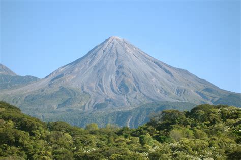 Filevolcan De Colima 2 Wikimedia Commons