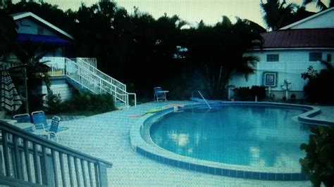 Lahaina Inn Resort Pool Pictures And Reviews Tripadvisor