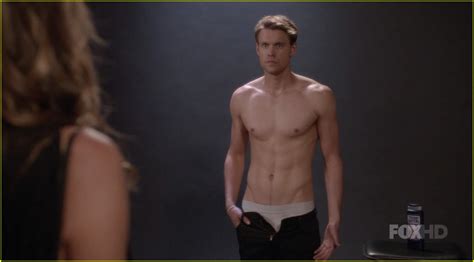 Glee S Chord Overstreet Bares Six Pack Abs In Shirtless Selfie Photo Chord