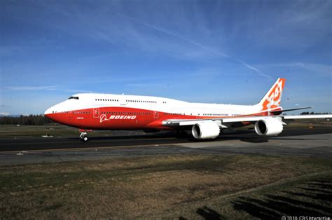 Maiden Flight For Boeings 747 8 Intercontinental Cbs News