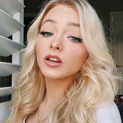 Laverne is her middle name. Zoe LaVerne -【Biography】Age, Net Worth, Height, Married, Nationality