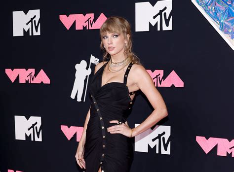 Taylor Swift Is Giving Reputation On The 2023 Vmas Red Carpet Glamour