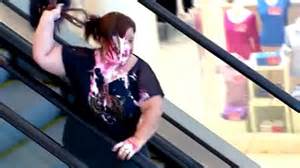 Clown Throws Pie Into Womans Face And She Goes Crazy In Brazilian Mall