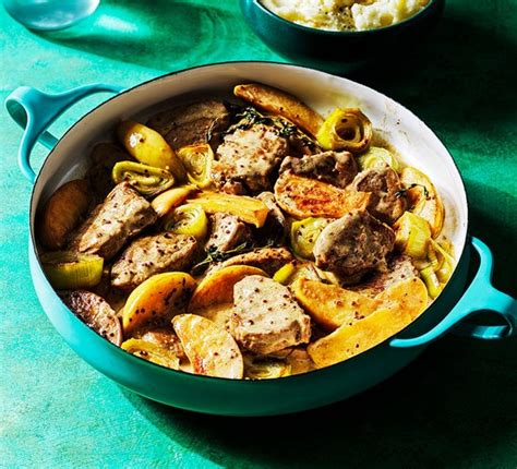 One Pan Pork Fillet With Leeks Apples Mustard And Thyme Recipe Bbc Good Food