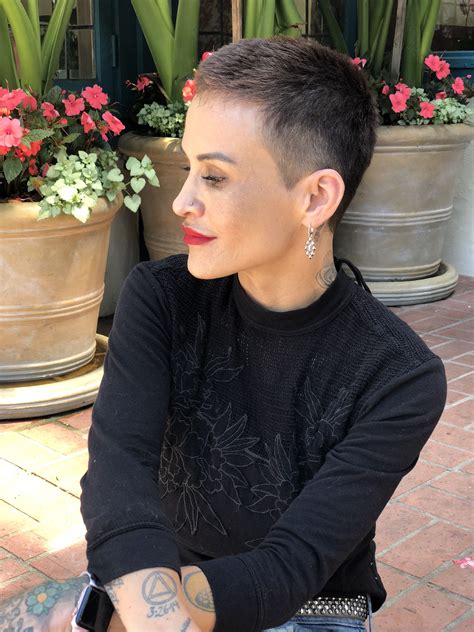 Pin By April Walsh On Buzz Cut Woman Super Short Hair Buzz Cut