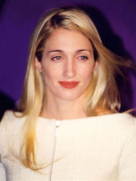 Https://tommynaija.com/hairstyle/carolyn Bessette Kennedy Hairstyle
